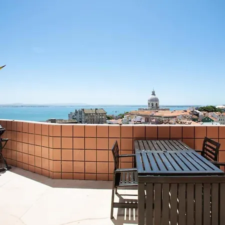 Stunning Views 1bedroom Flat In Graca Lejlighed